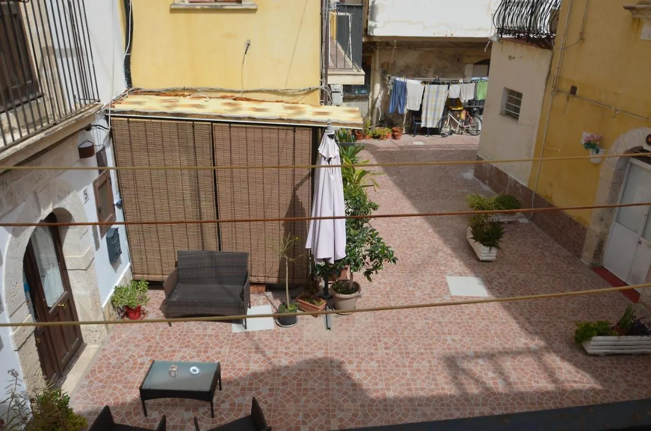 Il Cortiletto Apartment Syracuse