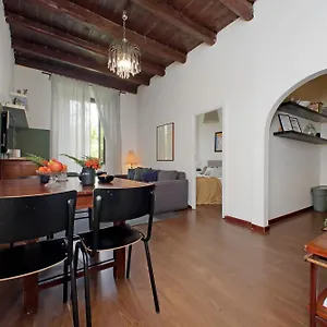 tevere-apartment-2.it-romehotels.com/